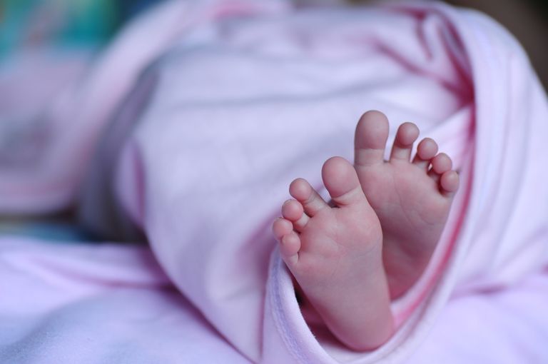 Baby voetjes postpartum postnatale depressie Pixabay